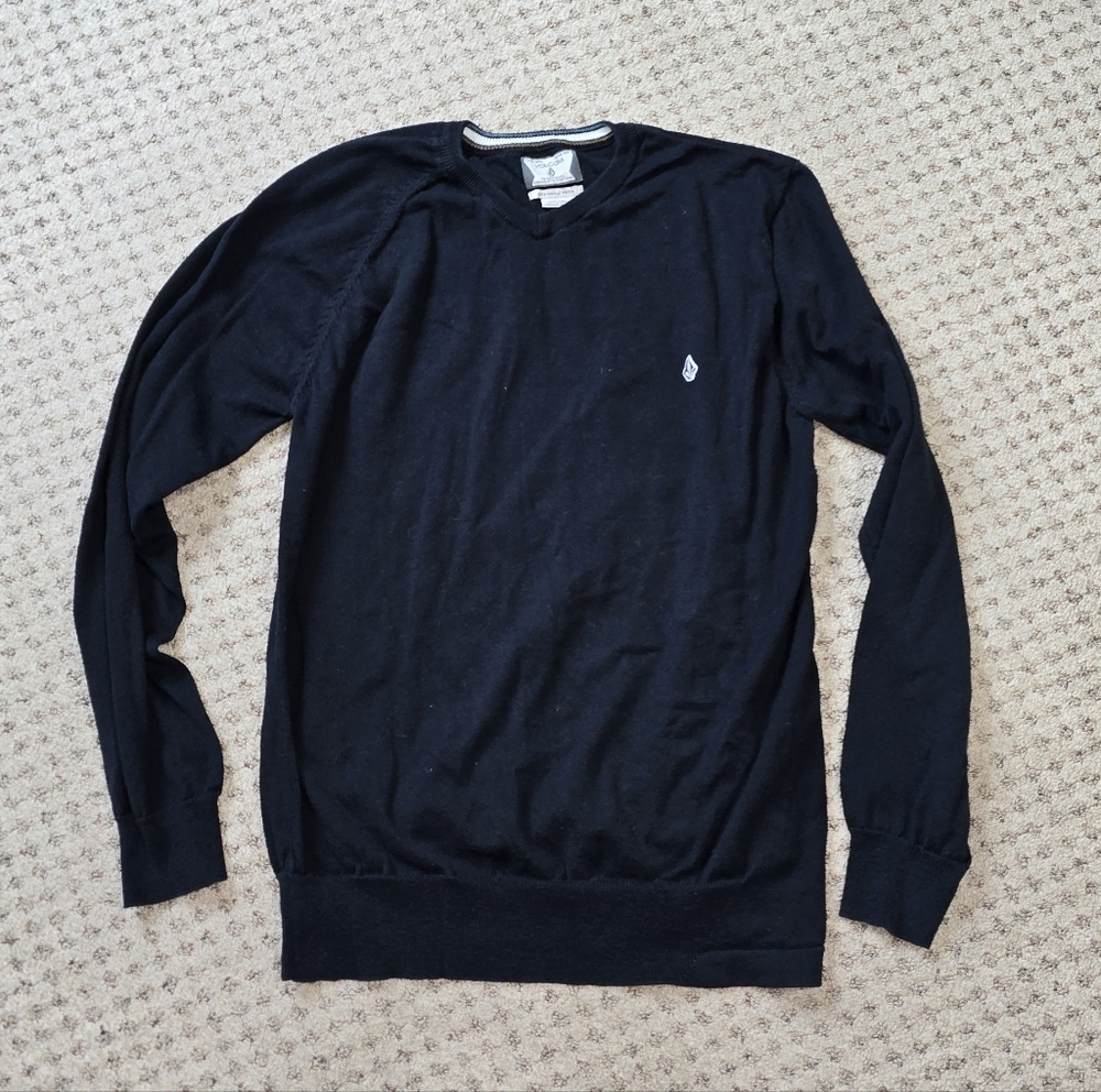 Volcom sweater